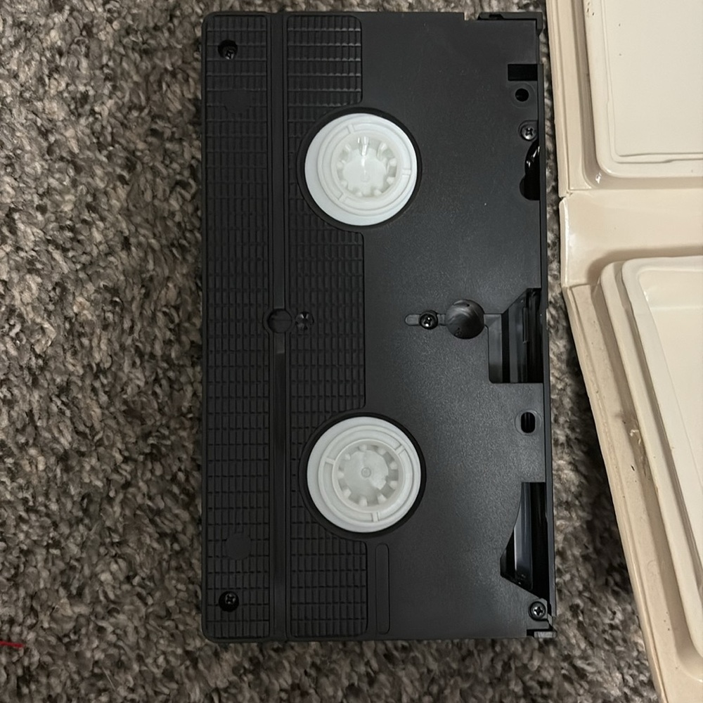 Walt Disney's Classic Bambi VHS - Picture 5 of 5
